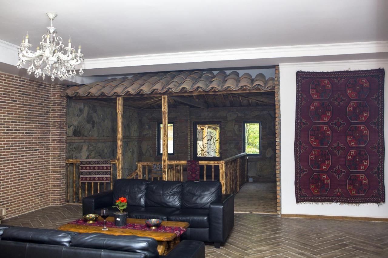 Bekas Wine Cellar Hotel Akhmeta ภายนอก รูปภาพ