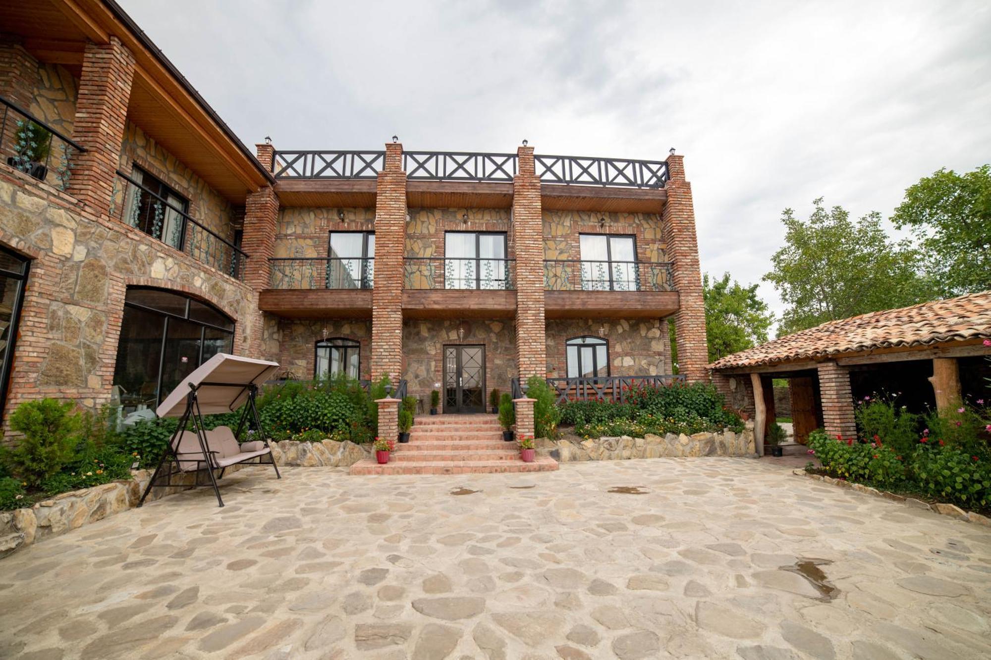 Bekas Wine Cellar Hotel Akhmeta ภายนอก รูปภาพ