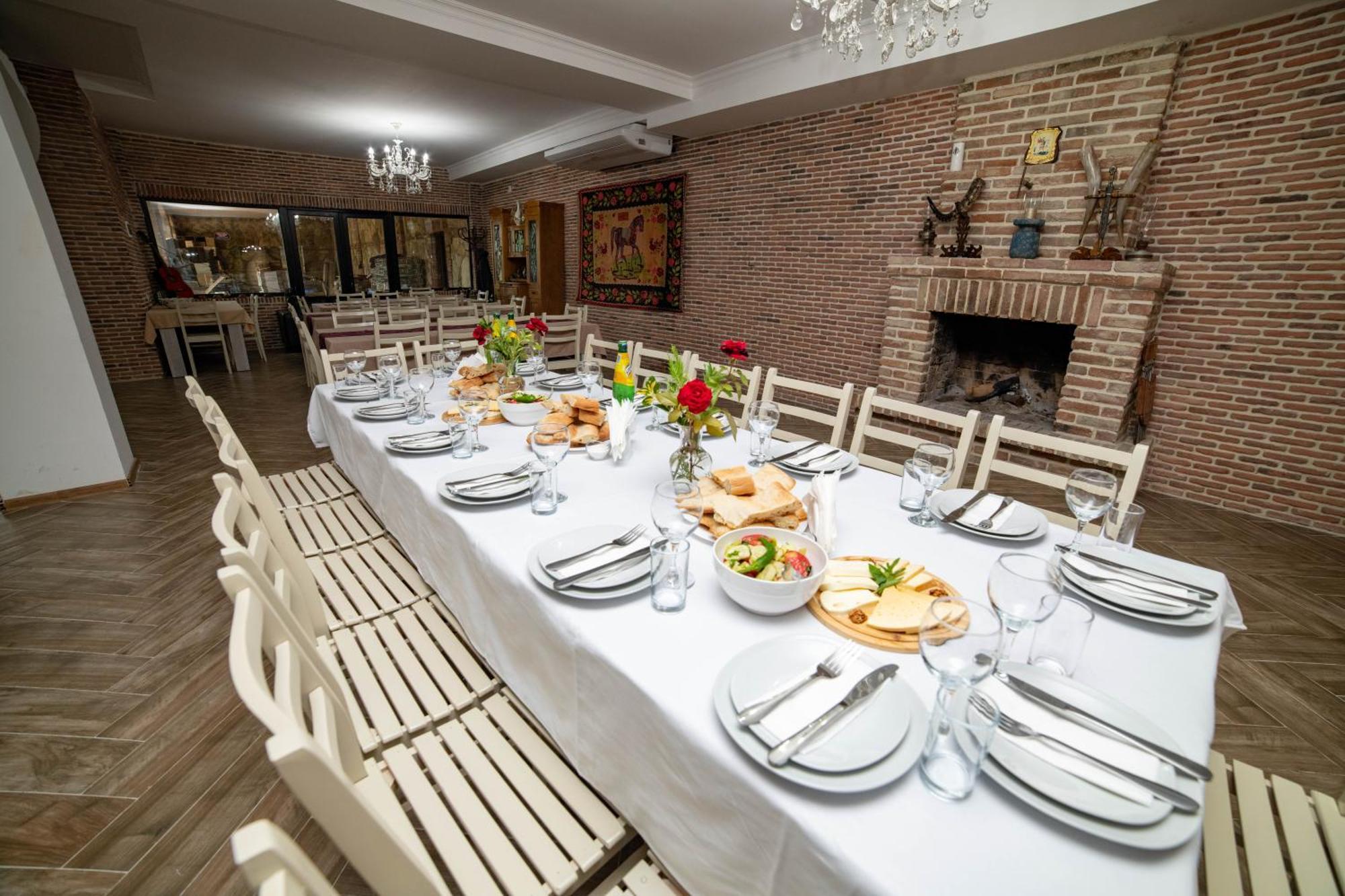 Bekas Wine Cellar Hotel Akhmeta ภายนอก รูปภาพ